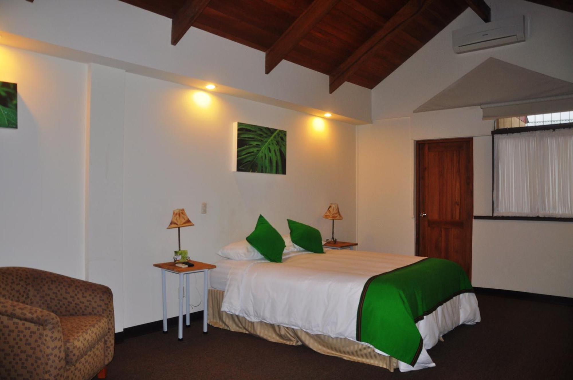 Legacy Boutique Hotel Quesada  Zimmer foto